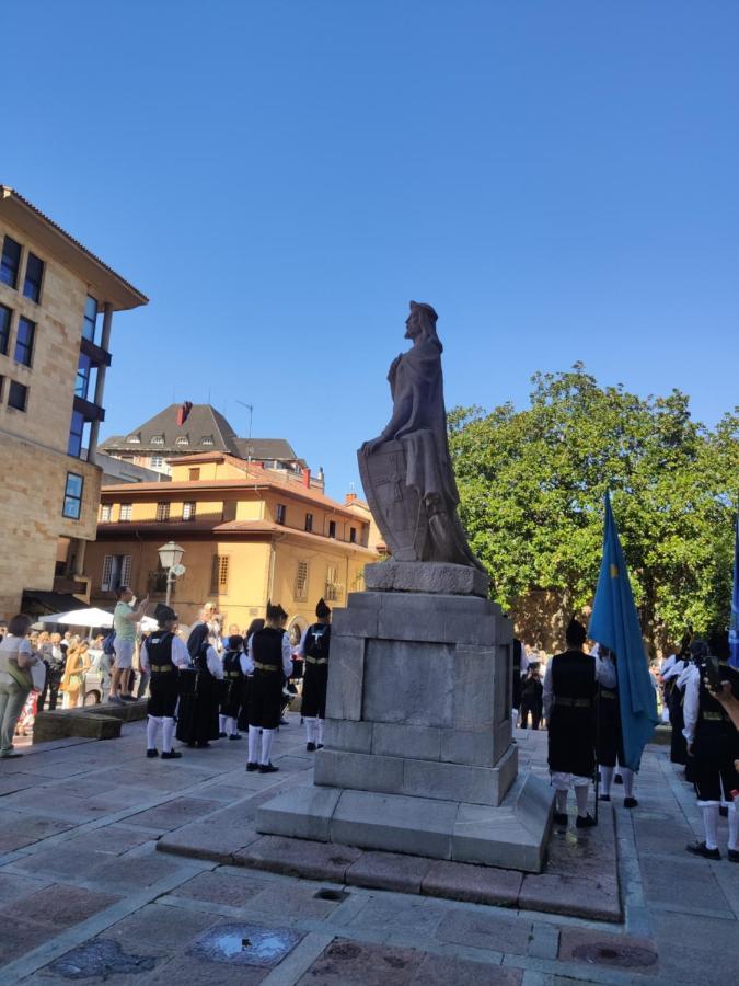 Alojamiento Oviedo 2 Con Parking 外观 照片